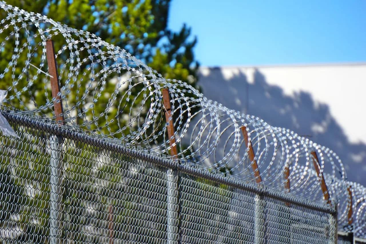 Clôture de sécurité et palissade — Fenced.ca